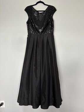 Calvin Klein Black Sequin Ball Gown Maxi Dress Prom Wedding Graduation Size 10